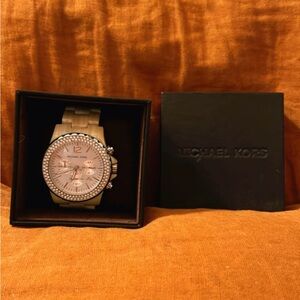 Michael Kors Chronograph MK5598 Wrist Watch for Women